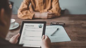 איך להצליח במכירות ביטוח כבר בחודשים הראשונים בעבודה